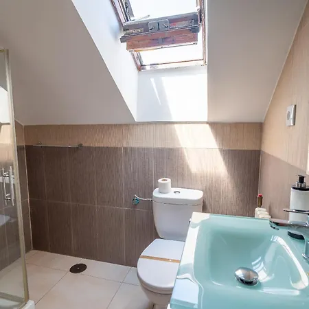 Valdecilla 3000 Guest house *