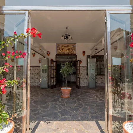 Valdecilla 3000 Guest house Santander
